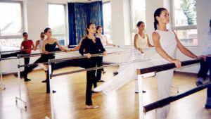 Mehr über den Artikel erfahren Ballettunterricht geht weiter